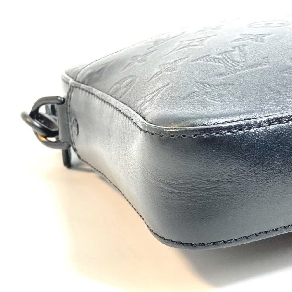 AUTHENTICITY GUARANTEED LOUIS VUITTON Monogram shadow Duo Messenger - Picture 9 of 11